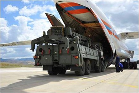 USSR unloads S-400 antimissile system in Turkey